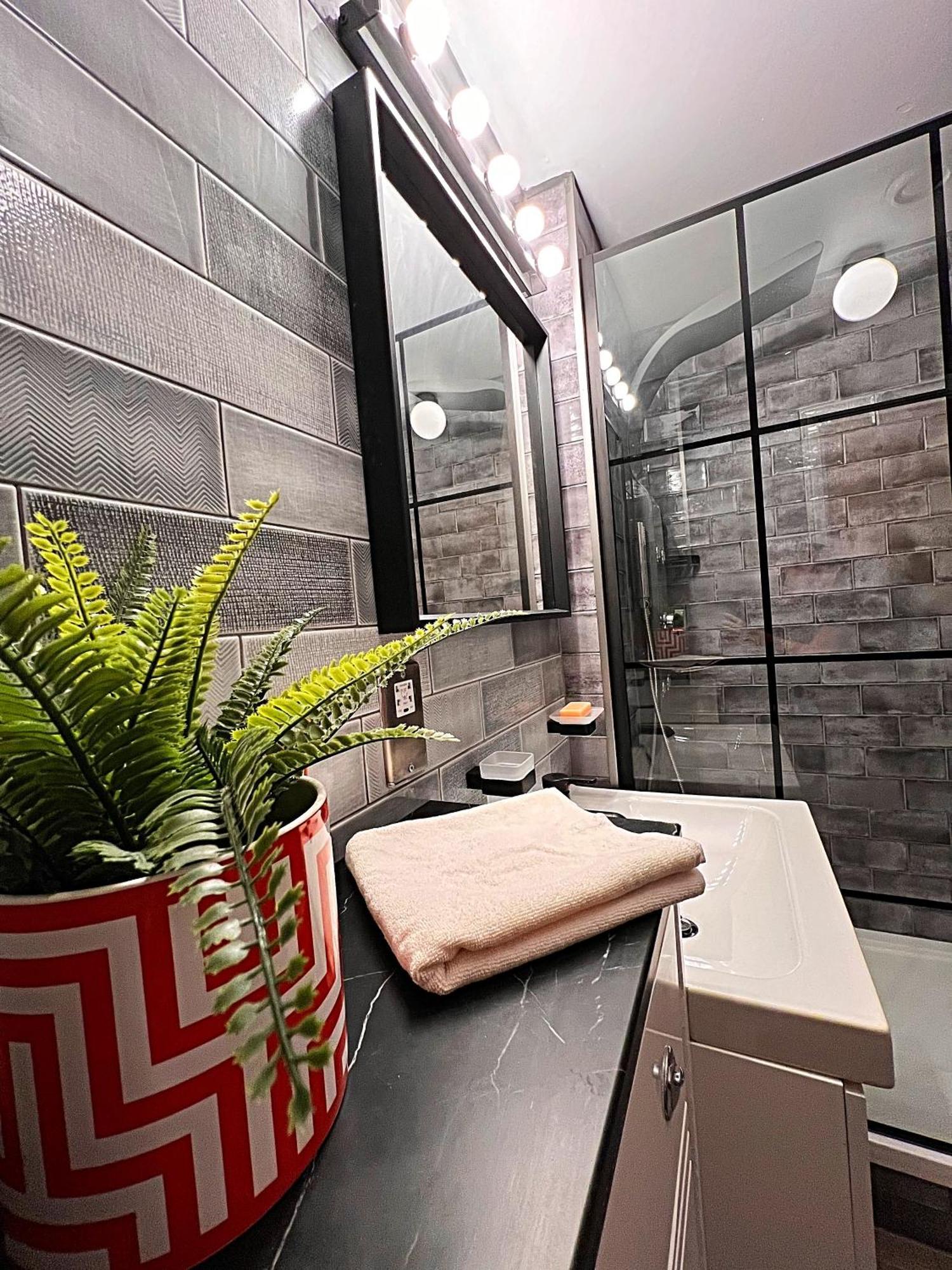 ברמינגהאם Latitude Chinatown Central Apartment מראה חיצוני תמונה
